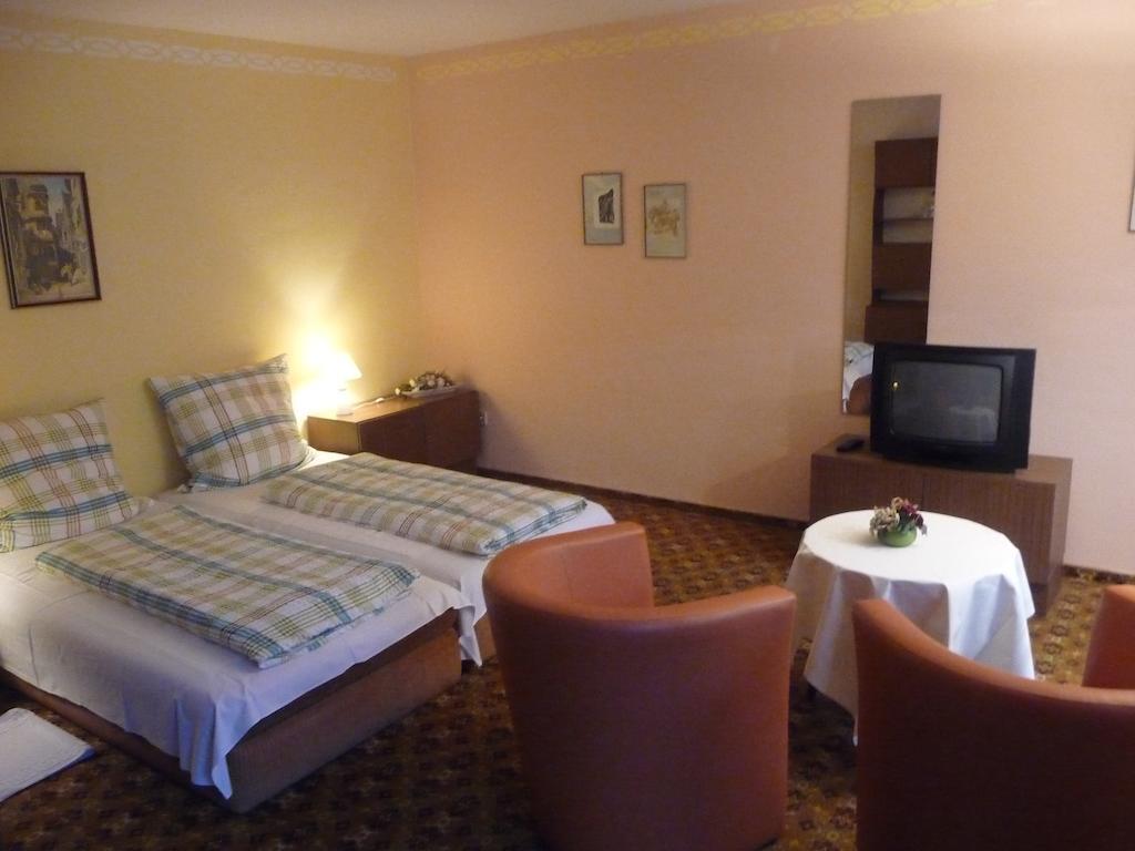 Hotel-Garni-Sonnenlay Bernkastel-Kues Habitación foto